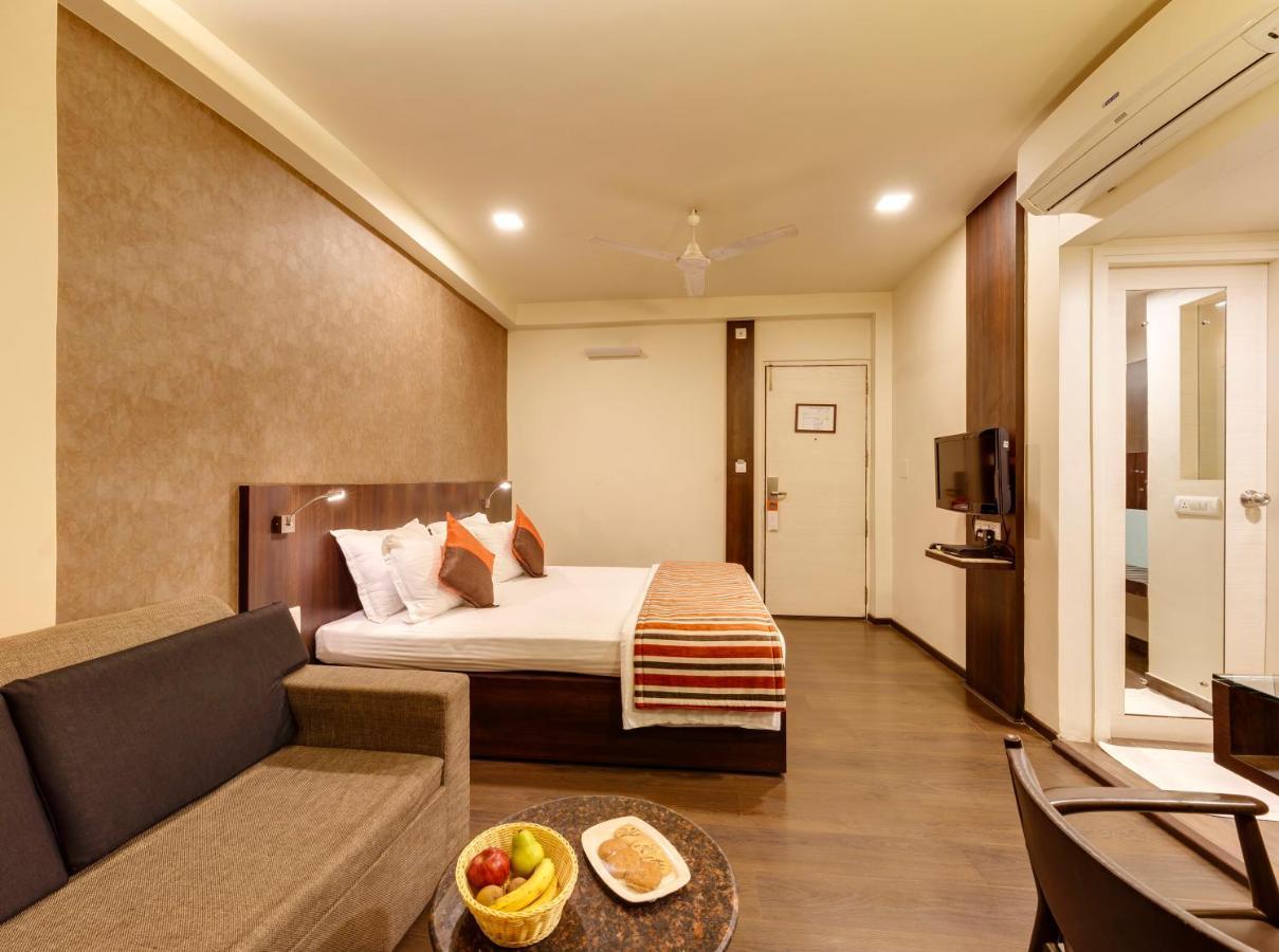 Citrus Hotel Колхапур Экстерьер фото